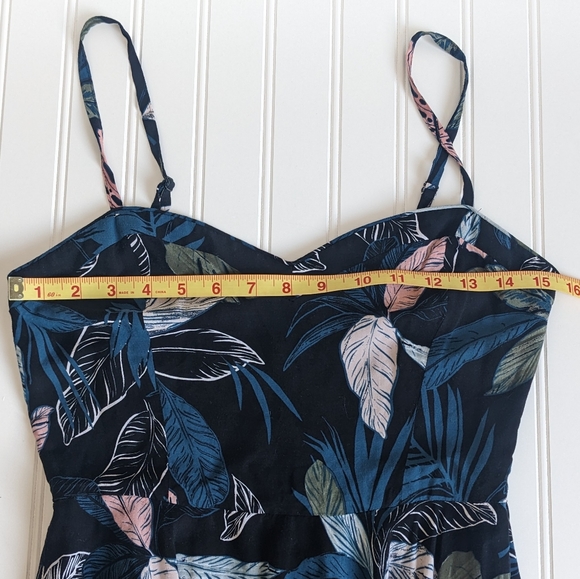 Aritzia Dresses | Talula Lipinski Skater Dress Color Palm Leaf - Picture 4 of 16